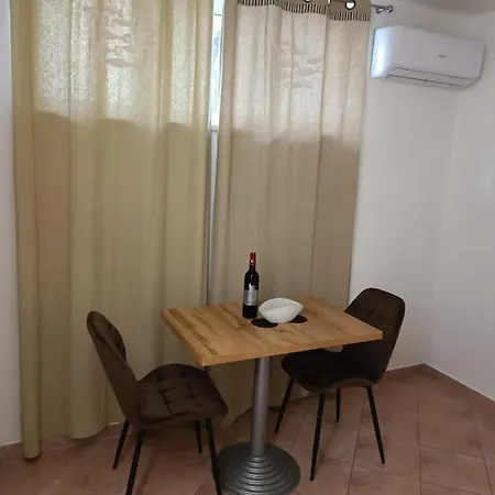 شقة Stojanac